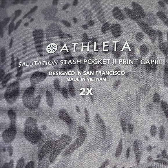 Athleta Salutation Stash Pocket II Printed Capri Plus Size 2XL Tempest‎ Violet - Picture 5 of 10